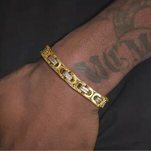 Men’s  Stainless Steel Chain Link Bracelet Good Silver two Tone 8.2”